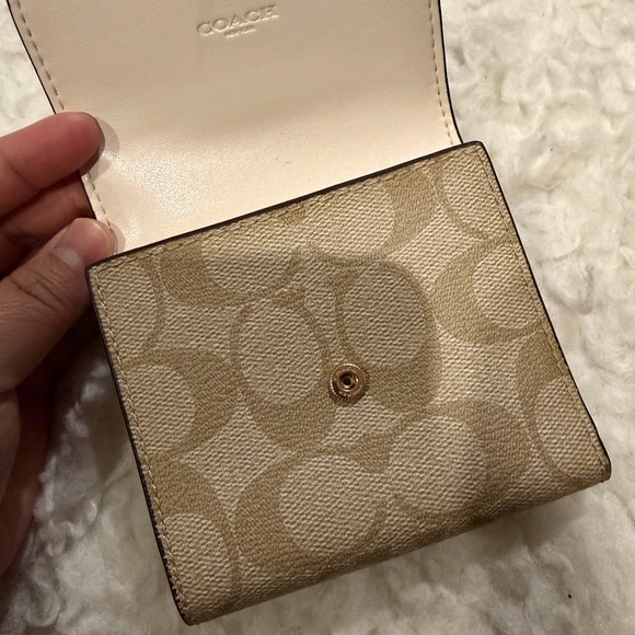 Coach Women's Wallet in Cream and Tan - Picture 4 of 7
